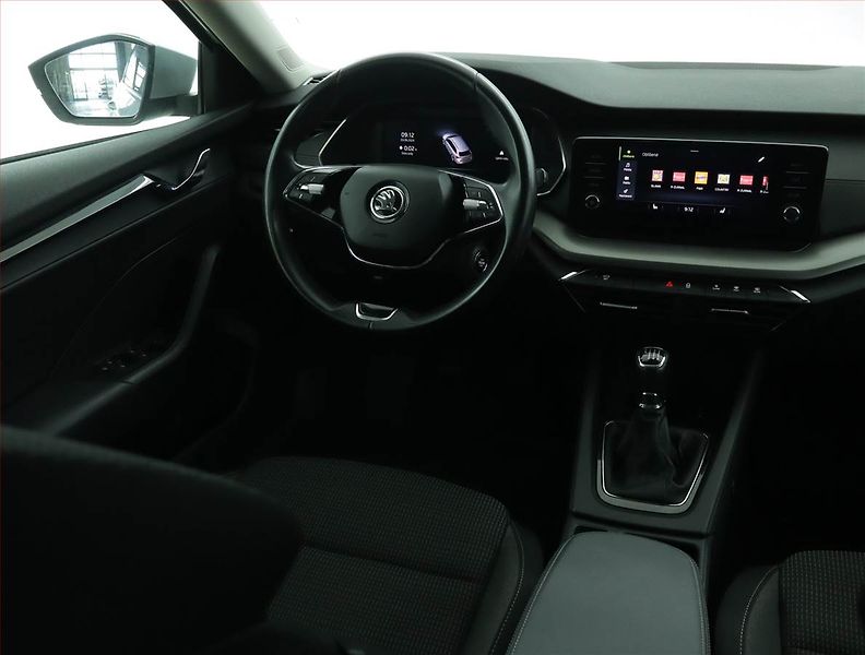 Škoda Octavia (2023) Ambition 2.0 TDI, ČR,1.maj - fotka 7 z 15