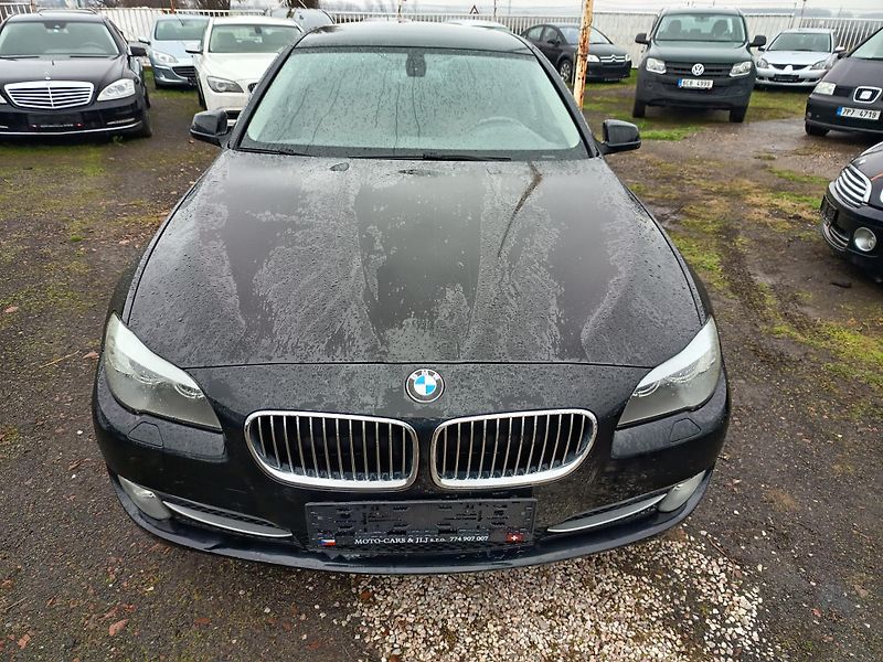 BMW Řada 5 (2011) 535i xDrive - fotka 4 z 50