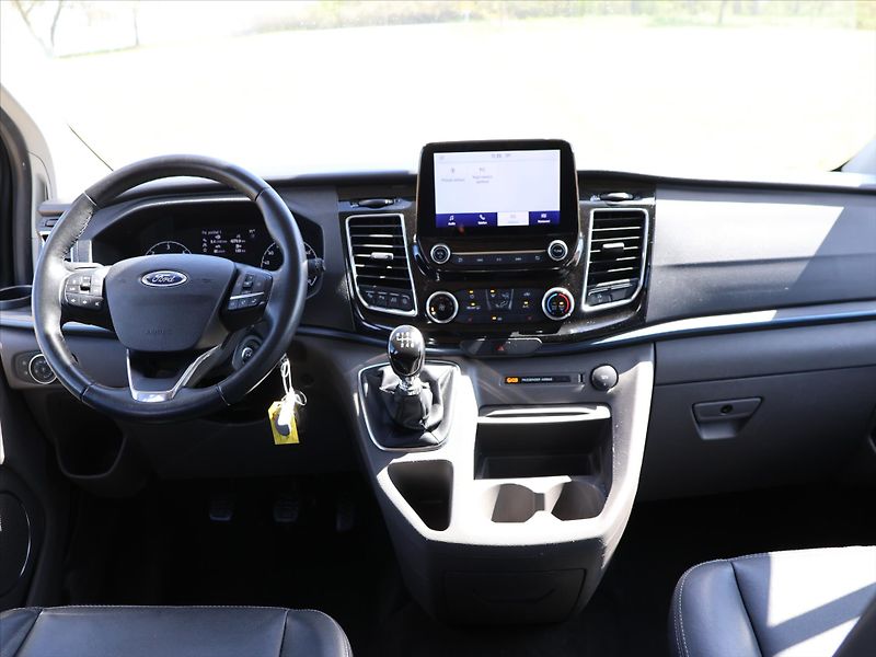 Ford Tourneo Custom 2,0 TDCI 136kW Active 1Maj DPH - fotka 21 z 29