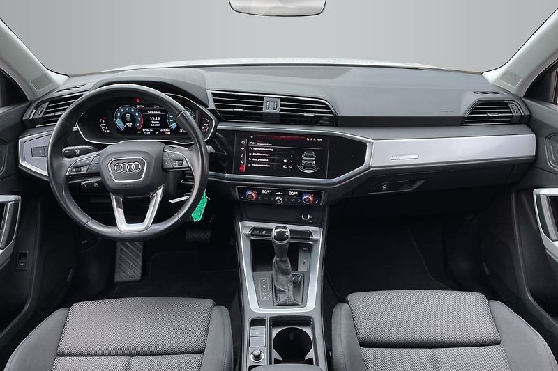 Audi Q3 35TFSI S Tronic Cockpit LED AC - fotka 9 z 15