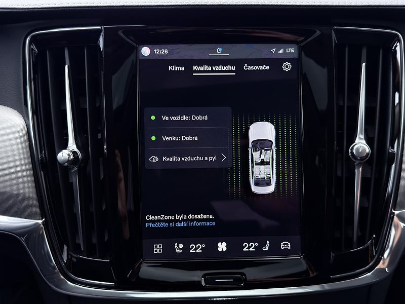 Volvo S90 T8 AWD // ULTIMATE // 335 kW - fotka 44 z 50