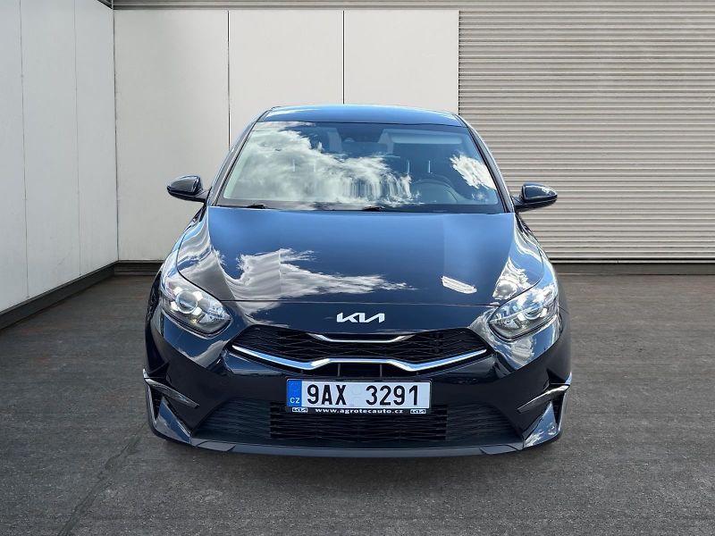 Kia Ceed (2023) SPIN 1.5T-GDI 118kW CZ DPH - fotka 2 z 11