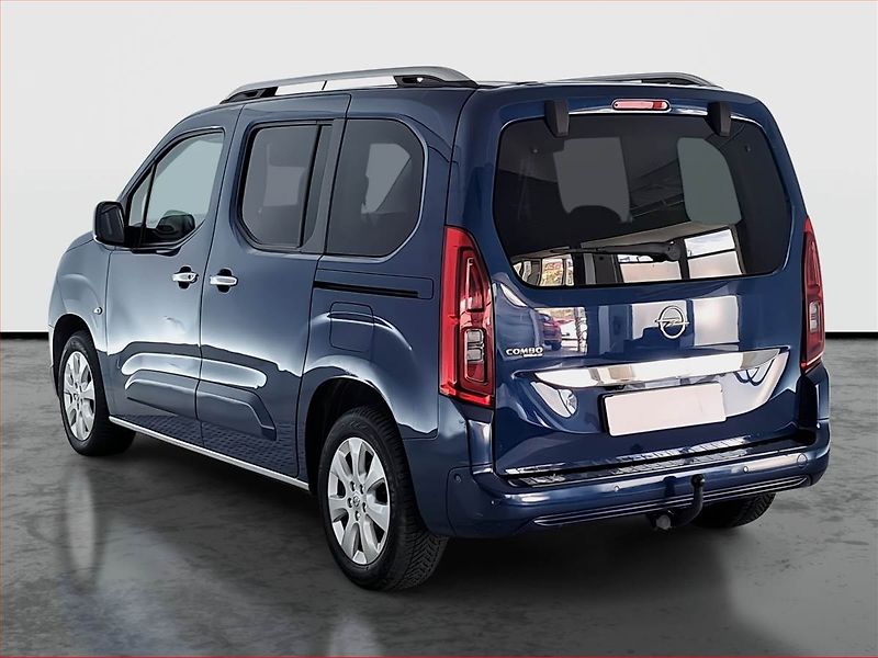 Opel Combo (2020) Life 1.2 Turbo, 5Míst, ČR - fotka 4 z 19