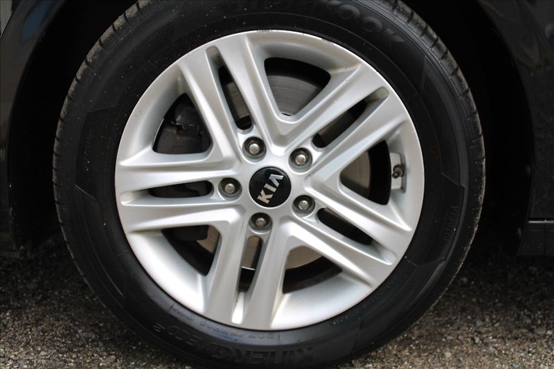Kia Ceed 1,4 T-GDI  ČR,1.MAJ,EXCLUSIVE - fotka 28 z 33