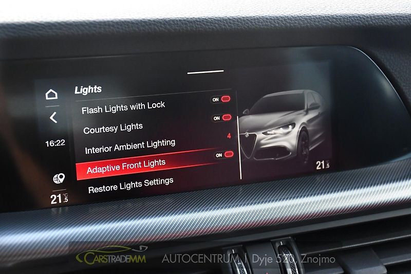 Alfa Romeo Stelvio 2.0T 16V 206kW VELOCE AT8 Q4 - fotka 39 z 49