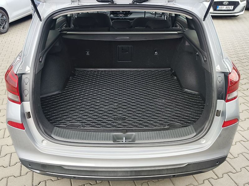Hyundai i30 1.5 T-GDi/103kW Style - fotka 9 z 36