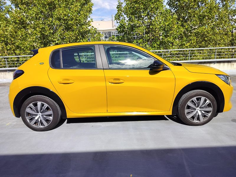 Peugeot 208 e - fotka 6 z 22