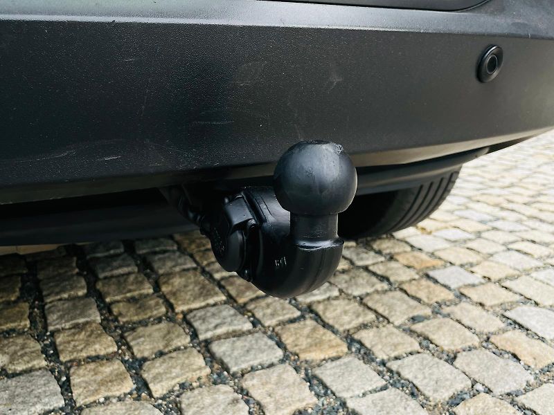 Volkswagen Tiguan 1.4TSI MANUÁL SENZORY TAŽNÉ - fotka 23 z 47