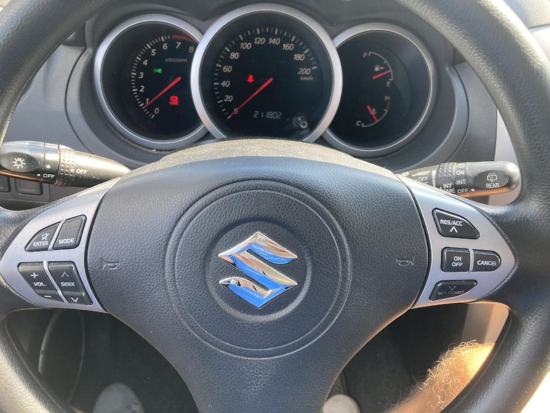 Suzuki Grand Vitara (2008) 2,0VVT  - fotka 7 z 9