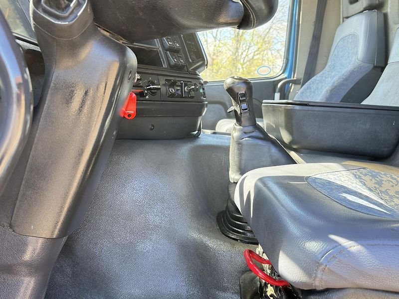 Volvo FM (2002) 420 8x4 MANUAL - fotka 8 z 12