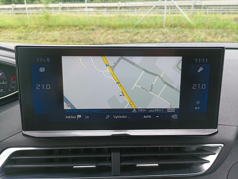 Peugeot 5008 (2021) ALLURE PACK PureTech 130 EAT8 - fotka 14 z 24