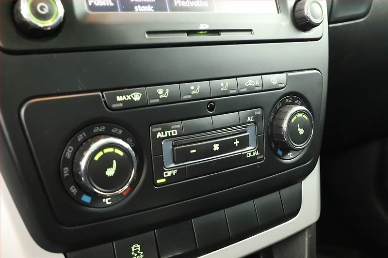 Škoda Yeti (2012) 1.2 TSI, Automat, Xenony - fotka 13 z 16