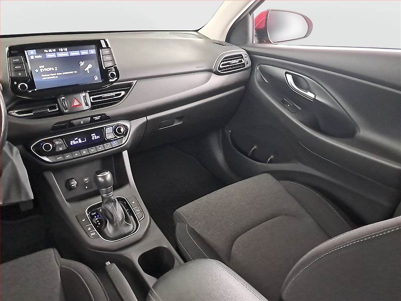 Hyundai i30 (2021) 1.0 T-GDI, Automat, Serv.kniha - fotka 8 z 19