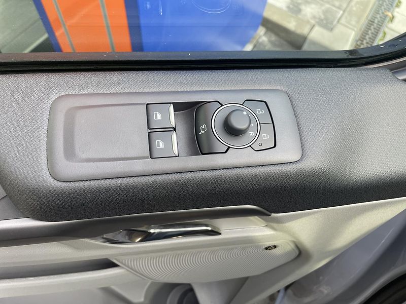 Ford Tourneo Custom Titanium X L2 125 kW AT AWD - fotka 10 z 27