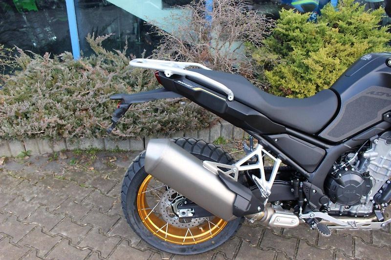 Kove (2026) 800 X PRO GT 2026 SKLADEM AKCE - fotka 5 z 10