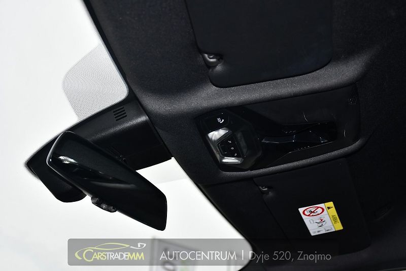 BMW Řada 2 218d M-SPORT 1M ČR HUD - fotka 40 z 46
