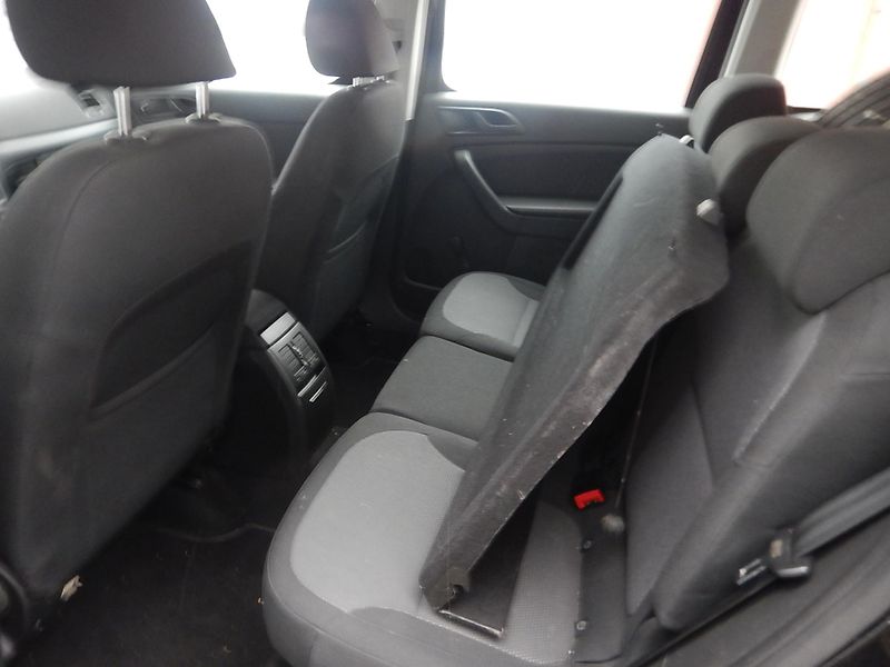 Škoda Yeti 1.2 Tsi 77 kw AUTOMAT - fotka 10 z 16