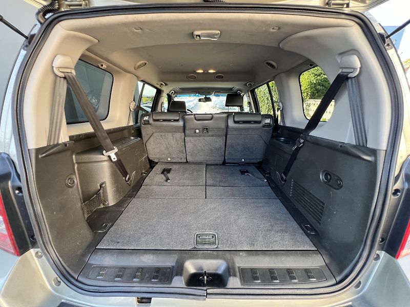 Nissan Pathfinder 2.5DCi 4x4 AUTOMAT 7MÍST  - fotka 29 z 43
