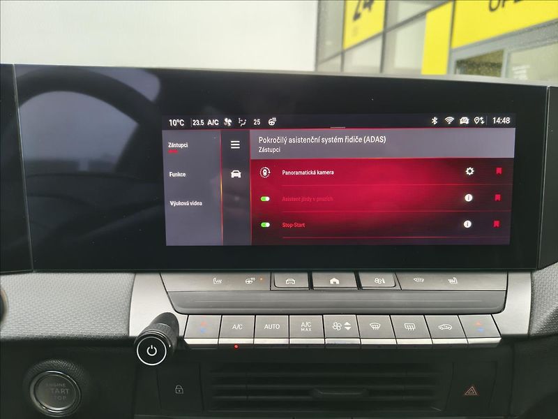 Opel Astra 1,2   GS line 130K - fotka 11 z 22
