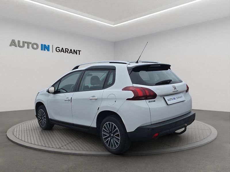 Peugeot 2008 (2018) 1.2i 61kW, Aut. klima, ČR, Taž - fotka 7 z 24