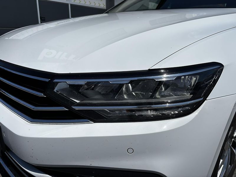 Volkswagen Passat (2022) Elegance 2.0 TDI (110 kW) AUT - fotka 8 z 18