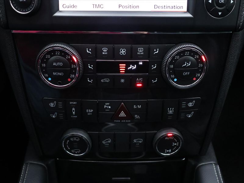 Mercedes-Benz GL 350 3,0 155kW 4Matic 7.míst - fotka 31 z 41