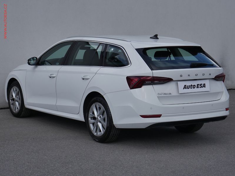 Škoda Octavia (2021) 2.0 TDi, ČR, Style, LED, navi - fotka 4 z 17