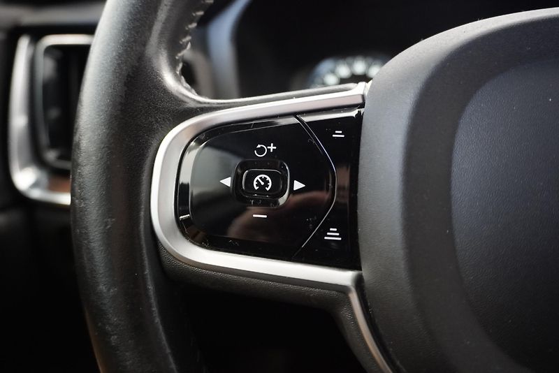 Volvo V60 (2019) CROSS COUNTRY 2,0 D4 AWD AUT. - fotka 21 z 33