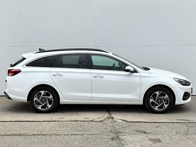 Hyundai i30 1.5 CVVT 71kW Style - fotka 3 z 21