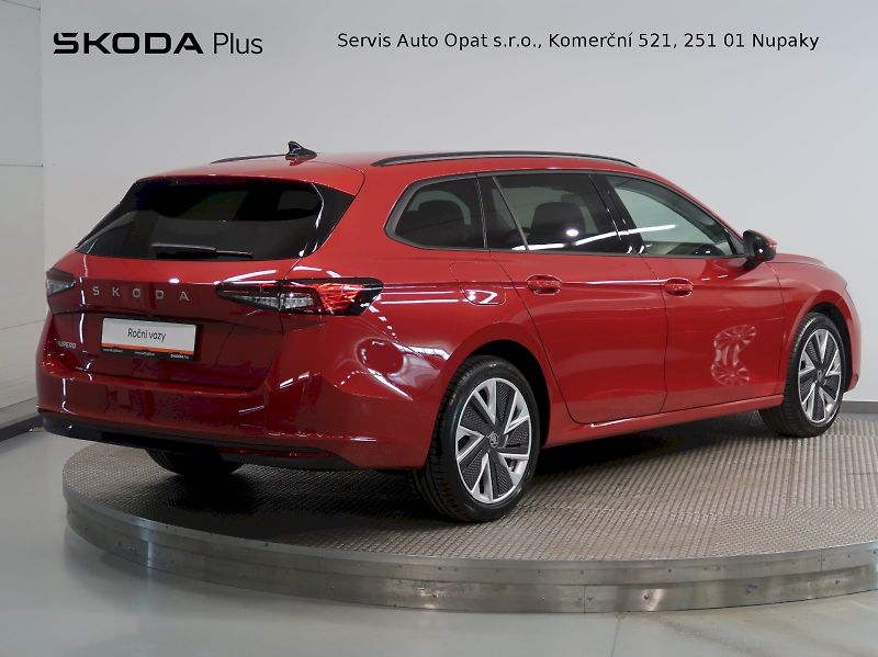 Škoda Superb (2025) 1.5TSI 110KW DSG TAŽNÉ 2 SADA - fotka 2 z 48