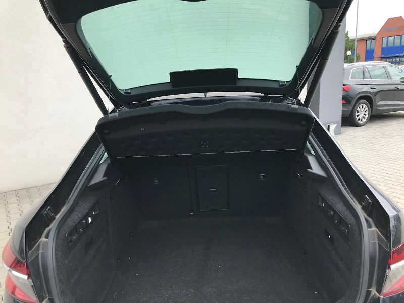 Škoda Superb (2020) GRT L K TS 200/2.0 A7A - fotka 30 z 35
