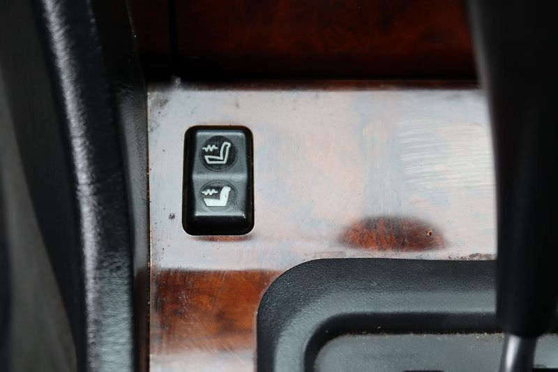 Mercedes-Benz 124 E320 CABRIO 162kW - fotka 29 z 50