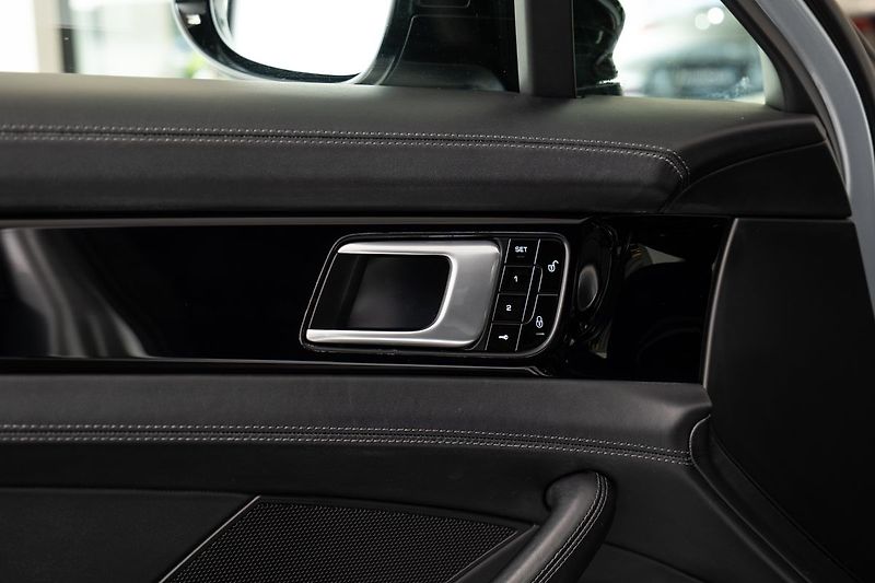 Porsche Panamera - fotka 20 z 25