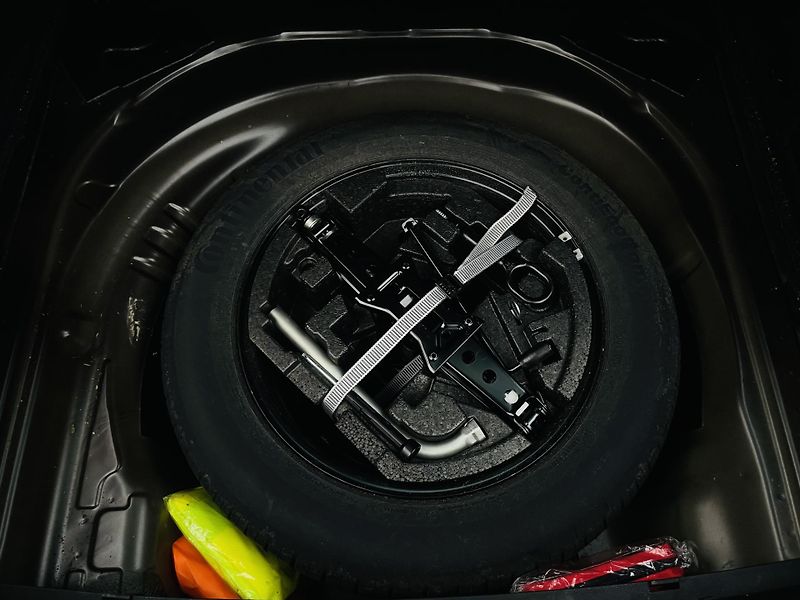 Škoda Superb 1.4TSI 1.MAJITEL KAMERA VÝHŘEV - fotka 22 z 48