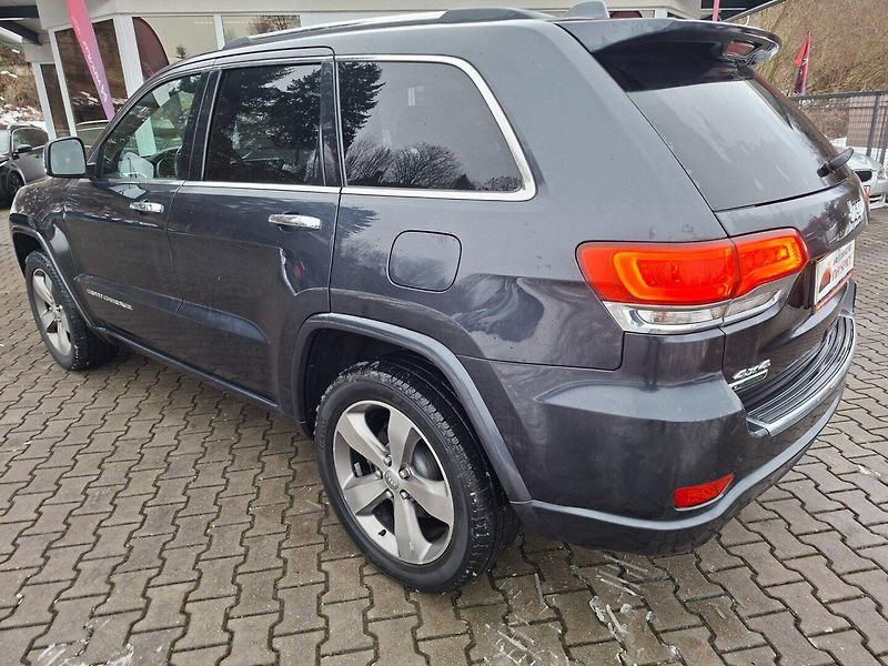 Jeep Grand Cherokee (2015) 3.0CRDi 184kW 4x4 8A OVERLAND - fotka 6 z 37