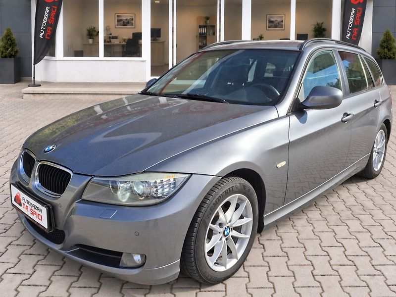BMW Řada 3 (2010) 320d 105kW 6MAN -NAVI-SENZORY - fotka 4 z 40