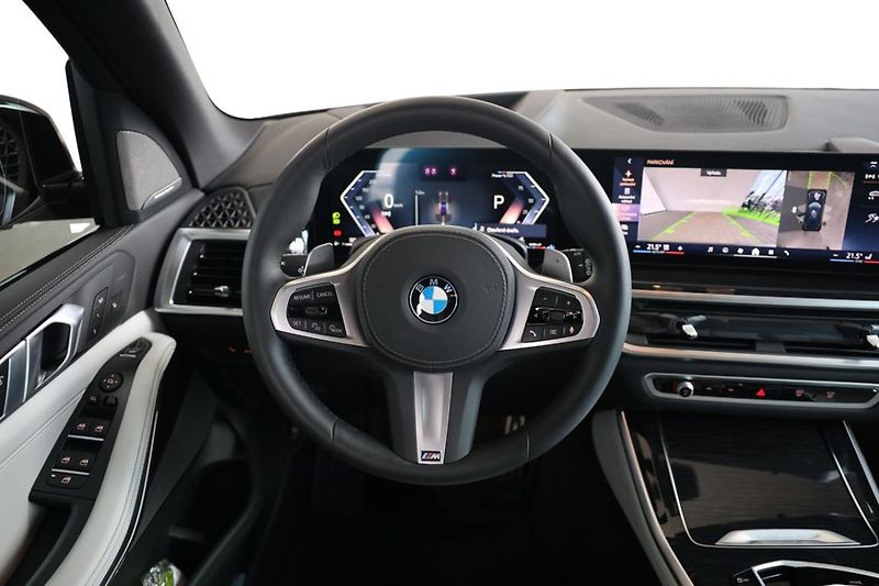 BMW X5 xDrive40d - fotka 28 z 30