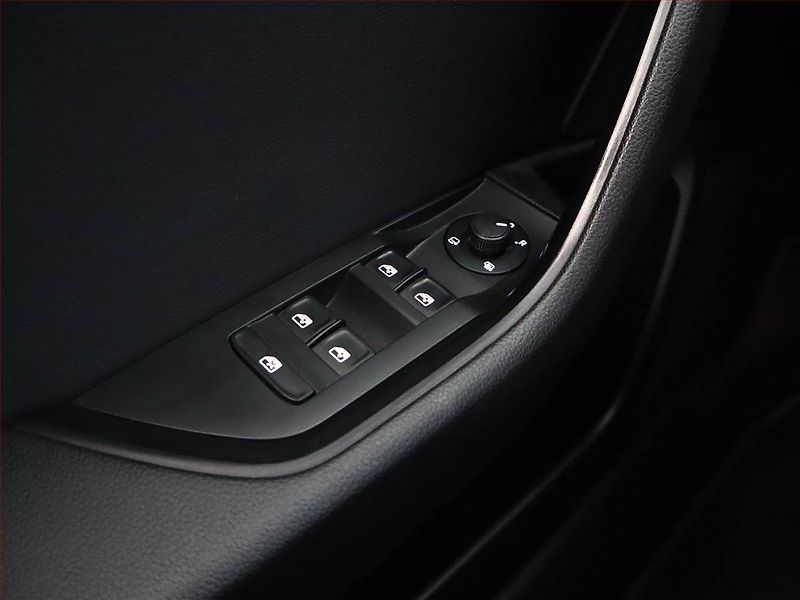 Škoda Superb (2016) Ambition 2.0 TDI, ČR,1.maj - fotka 18 z 19