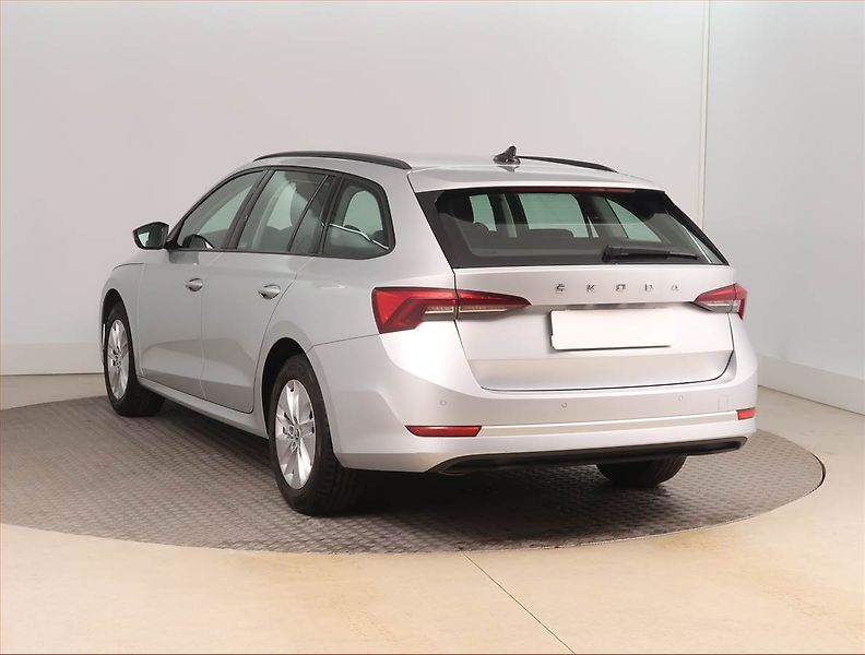Škoda Octavia (2023) Ambition 2.0 TDI, ČR,1.maj - fotka 4 z 15