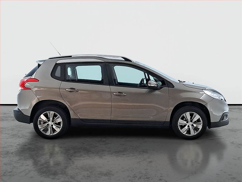 Peugeot 2008 (2015) 1.4 HDi, Tempomat - fotka 6 z 18