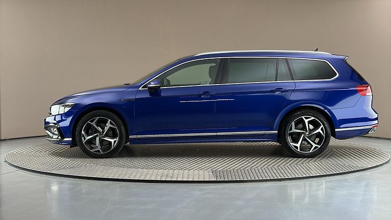 Volkswagen Passat 2.0 TDI DSG 4MOTION R-Line Var - fotka 4 z 29
