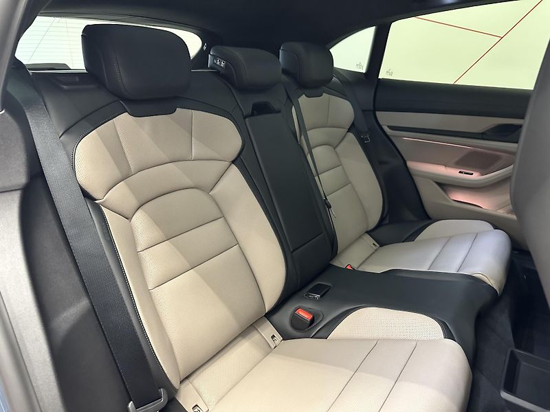 Porsche Taycan (2025) GTS SportTour.*360*ACTIVE RIDE - fotka 13 z 20