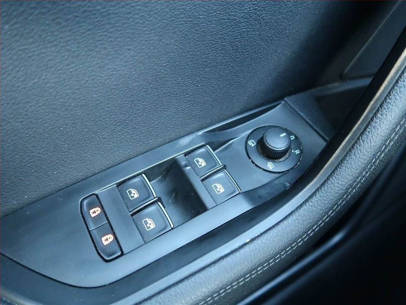 Škoda Superb (2021) Laurin&Klement 2.0 TDI - fotka 16 z 23