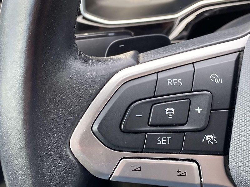 Volkswagen Taigo (2023) 1.5 TSI DSG R-Line - fotka 25 z 35
