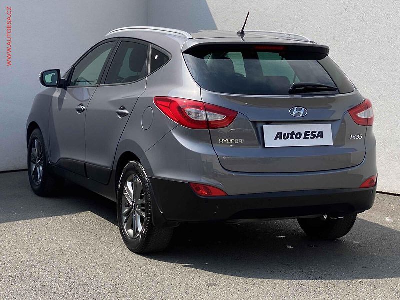 Hyundai ix35 (2014) 2.0 GDi, Trend, kamera, bixen - fotka 6 z 16