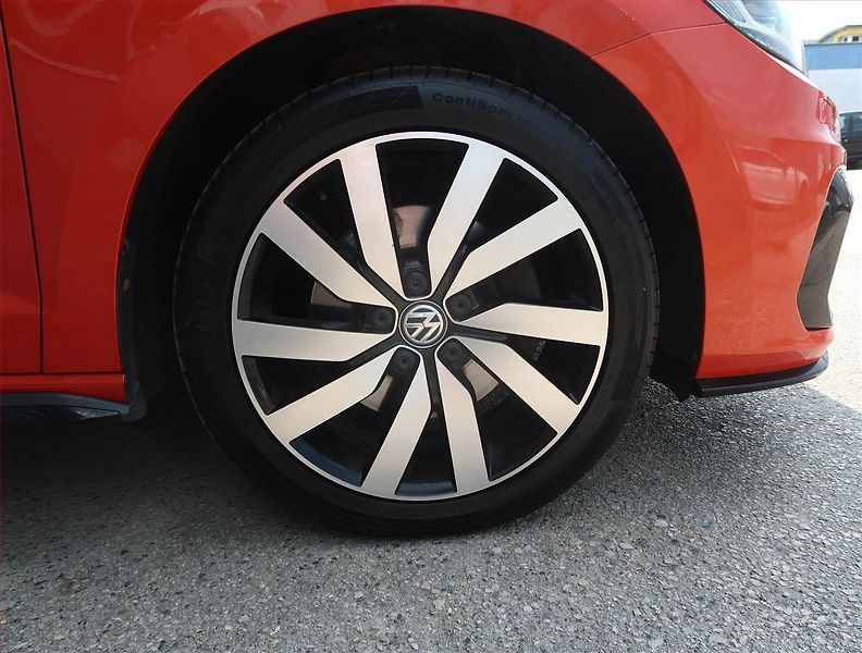 Volkswagen Touran (2017) R-Line 2.0 TDI, Automat - fotka 15 z 20