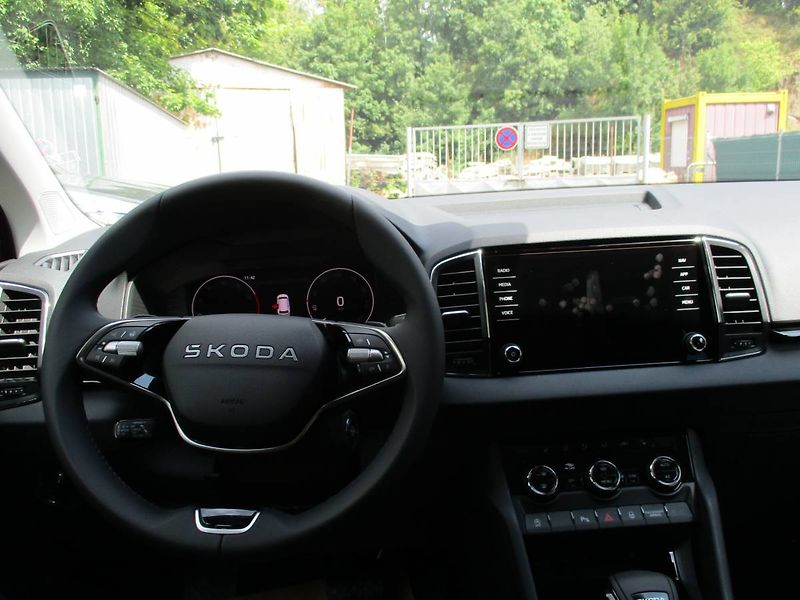 Škoda Karoq Top Selection 1,5TSI 110kW DSG - fotka 12 z 16