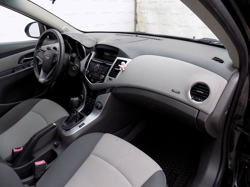 Chevrolet Cruze (2011) 1.8i/16V/Klimatizace/ČR/ - fotka 15 z 31