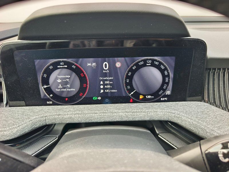 Škoda Superb (2025) SELEC TD 110/2.0 A7F - fotka 20 z 34