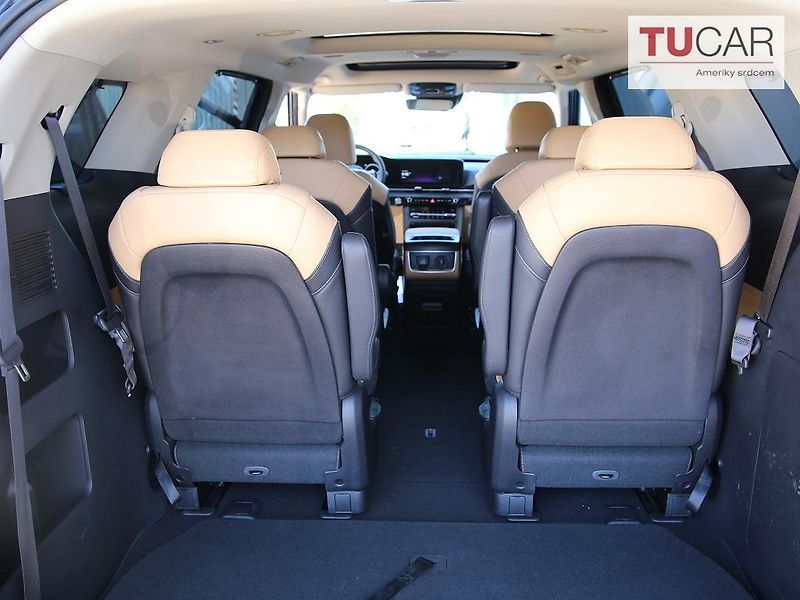 Kia Carnival (2022) 2.2 Diesel Automat 6+3 místa - fotka 26 z 30